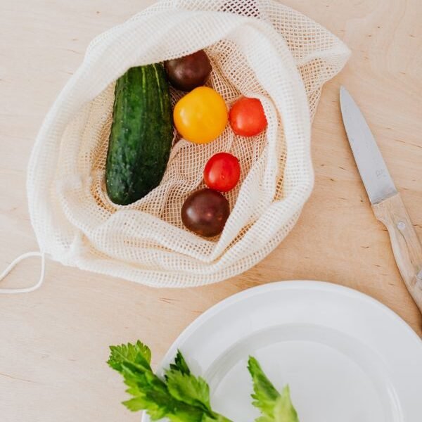 20 Ways Homesteaders Save Money on Groceries in 2026