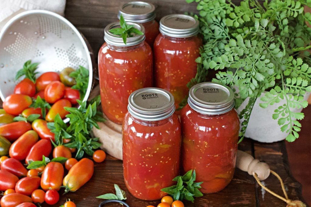 How to Can Tomatoes: The Last-Batch Fall Guide